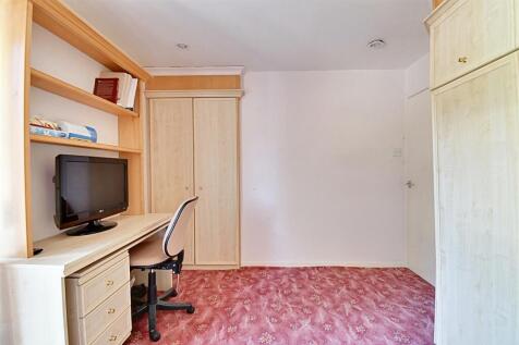 Bedroom 1_5.jpg