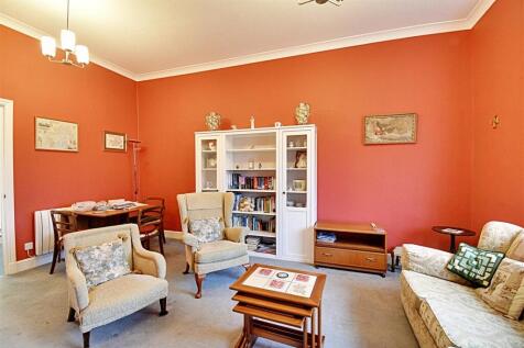 Lounge 3.jpg