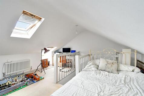 Bedroom 2_1.jpg