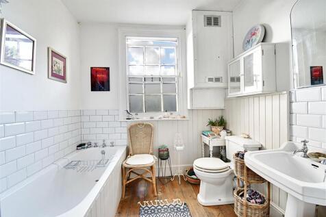 Bathroom 1.jpg
