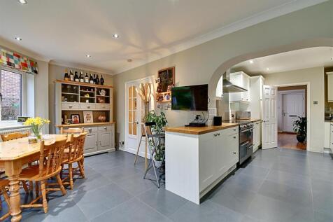 Family RoomKitchen.jpg