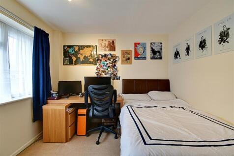 Bedroom 3_1.jpg