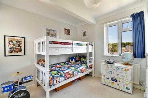 Bedroom 3_1.jpg
