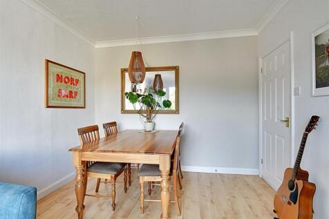 Dining Area 1.jpg