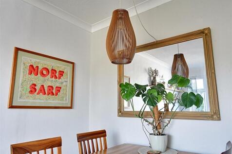 Dining Area 2.jpg