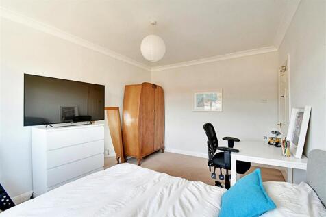Bedroom 2_2.jpg