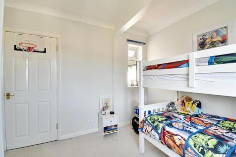 Bedroom 3_2.jpg