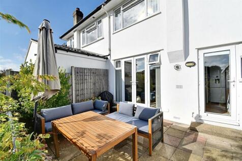 Patio 2.jpg
