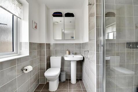 Ensuite 1.jpg