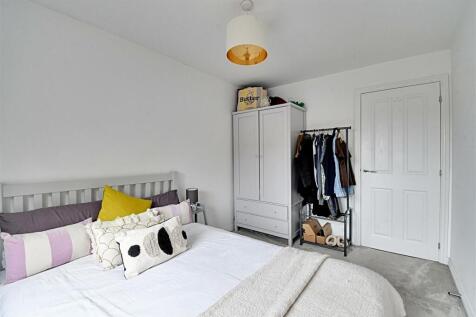 Bedroom 2_2.jpg