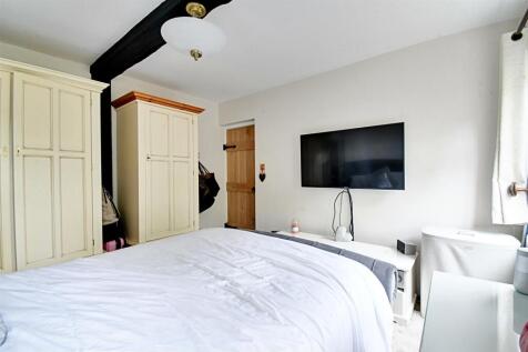 Living Room 3.jpg