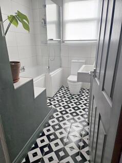 Main bathroom