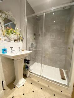 Ground Floor WC/Shower Room