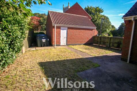 Rear gdn.jpg