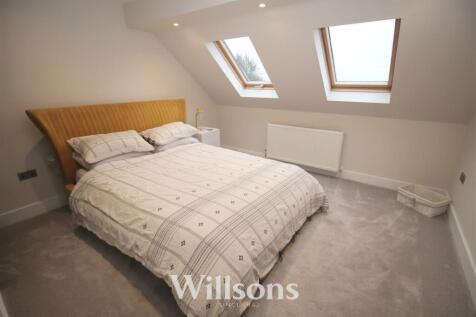 bed 2.jpg