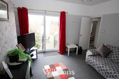 flat 3 lounge.jpg
