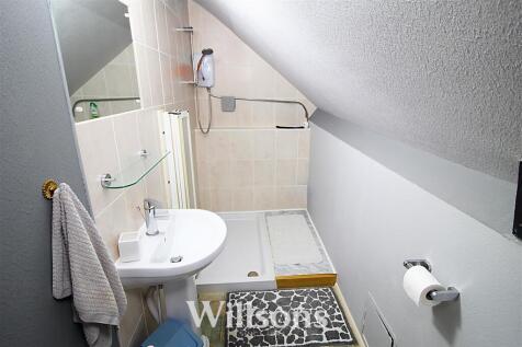 flat 1 shower rm.jpg