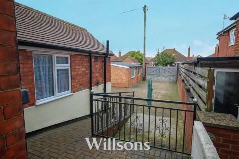rear gdn a.jpg