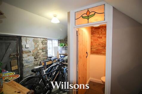 WC &amp; Store Area