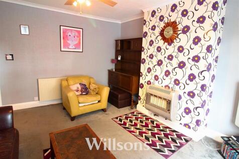 flat 1 lounge.jpg