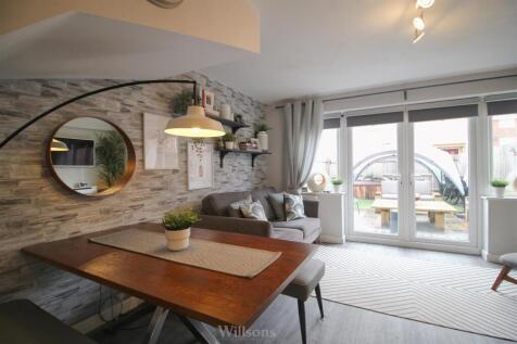 Kitchen/Living Area