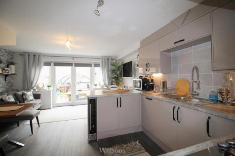 Kitchen/Living Area