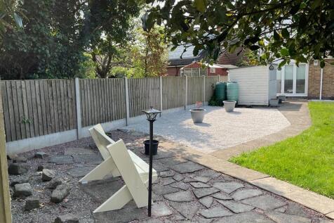 Good-Sized Rear Garden
