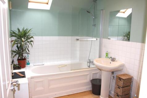 Principal Bathroom