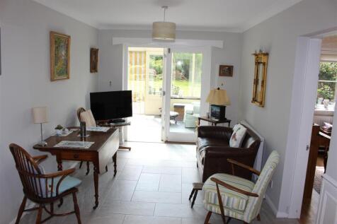 Sitting/Dining Area