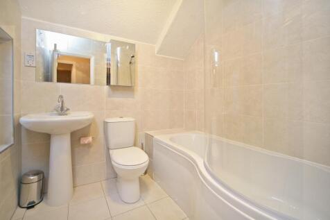 HIGH RES Bathroom.jp