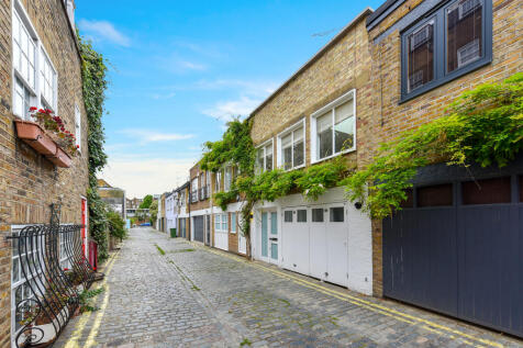 St. Petersburgh Mews
