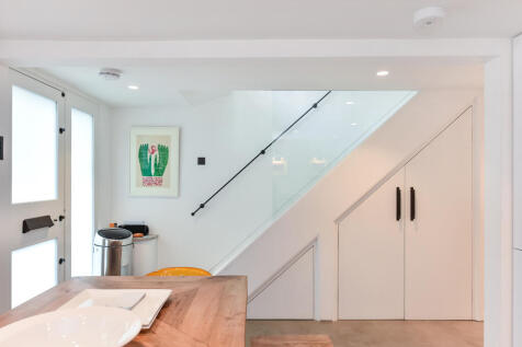 St. Petersburgh Mews