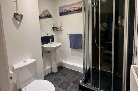 En-suite Bathroom