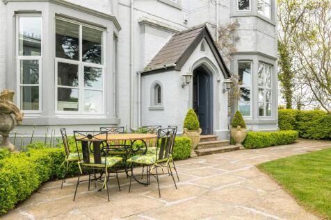 0693WollastonLodge-14.jpg