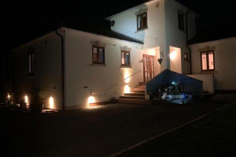 250921 House - Outside lights.jpg