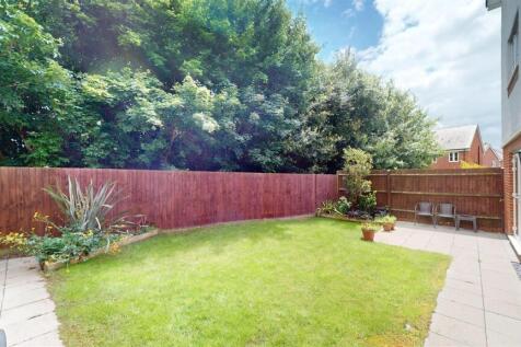 28 Drapers Rise Garden2.jpg