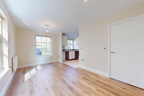 St Julians Mews 28 Living Room.jpg