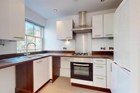 St Julians Mews 28 Kitchen.jpg