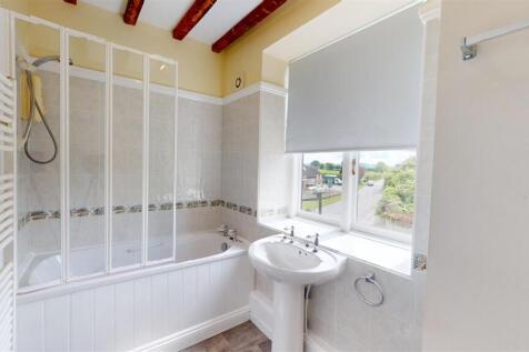 Lower House, Westbury Bedroom One Ensuite.jpg