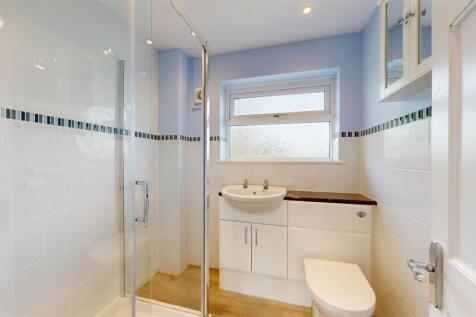 Brookfield 24 Bathroom.jpg