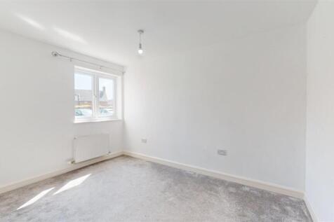 Priors Court Flat 3 Bedroom Two.jpg