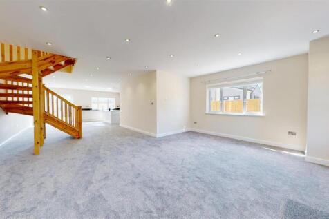 Stoney Acres 2 Living Area.jpg