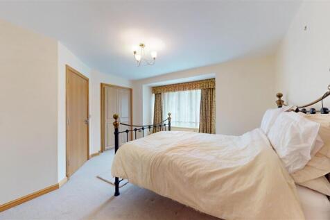 Chester Street 15a, Bedroom One  (1).jpg