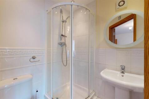 Chester Street 15a, En Suite Shower Room.jpg