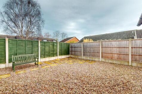 Bromley Road 29 Garden 2024.jpg