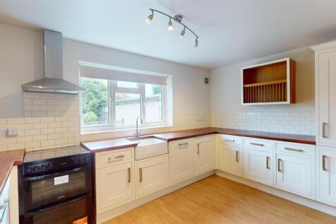 Oakfield Road 50 Kitchen.jpg