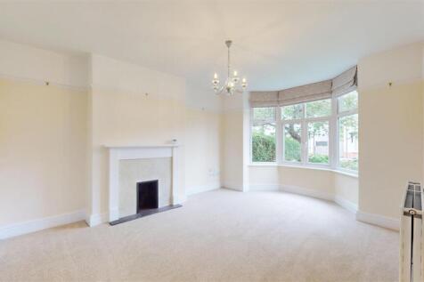 Hafren Road 24 Living Room.jpg