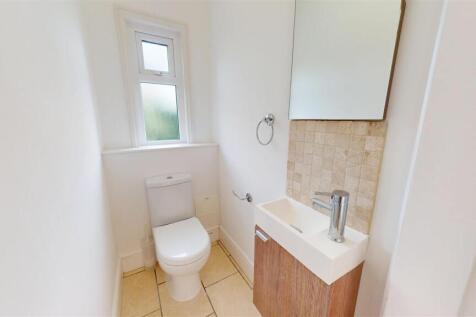 Hafren Road 24 Bathroom Two.jpg