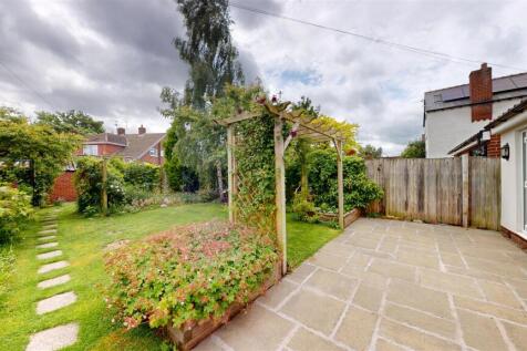 Hafren Road 24 Garden.jpg