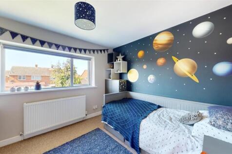 Combermere Drive 5 Bedroom Two 2.jpg